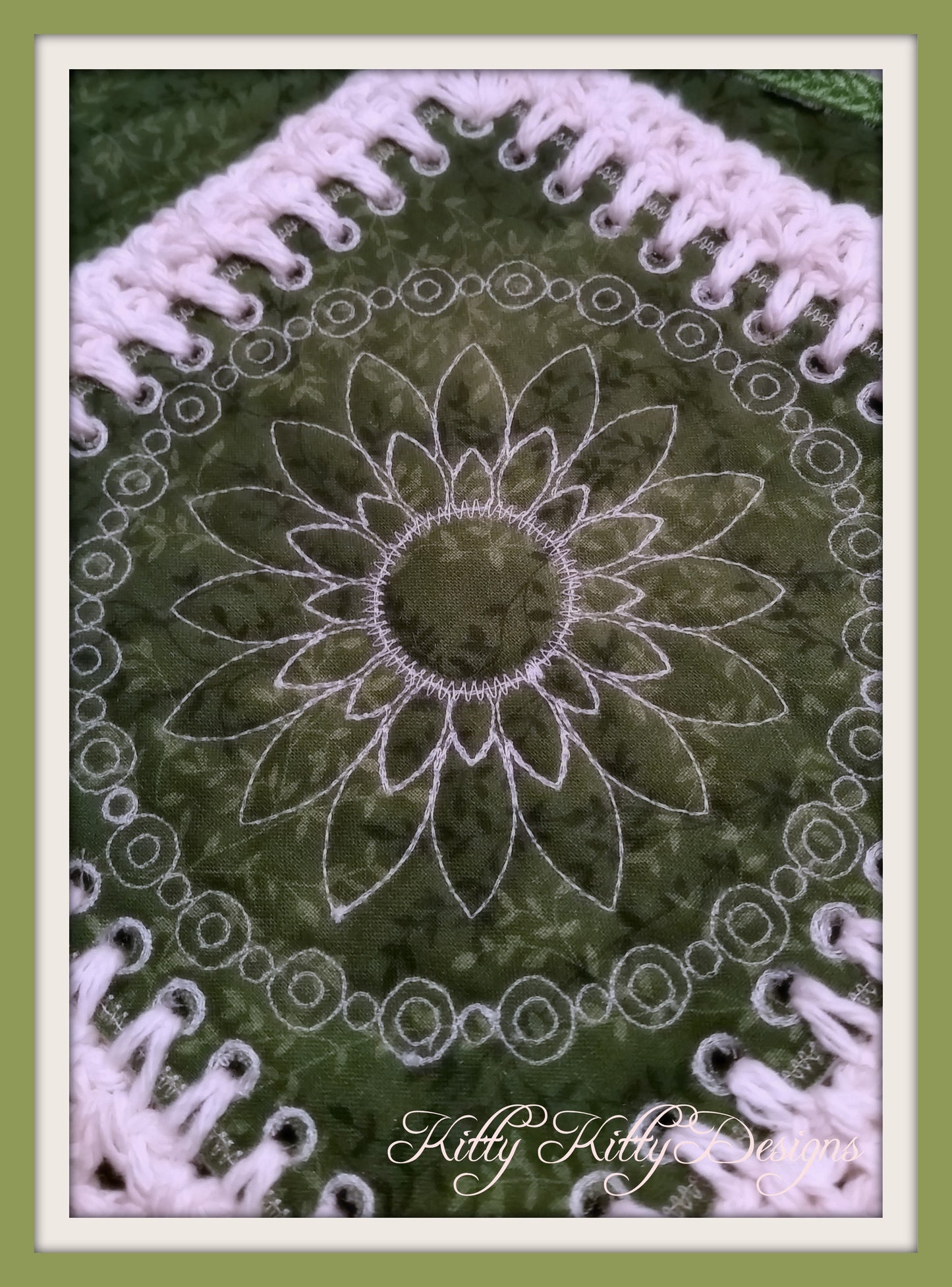 Mock Fusion - Daisy 6x6