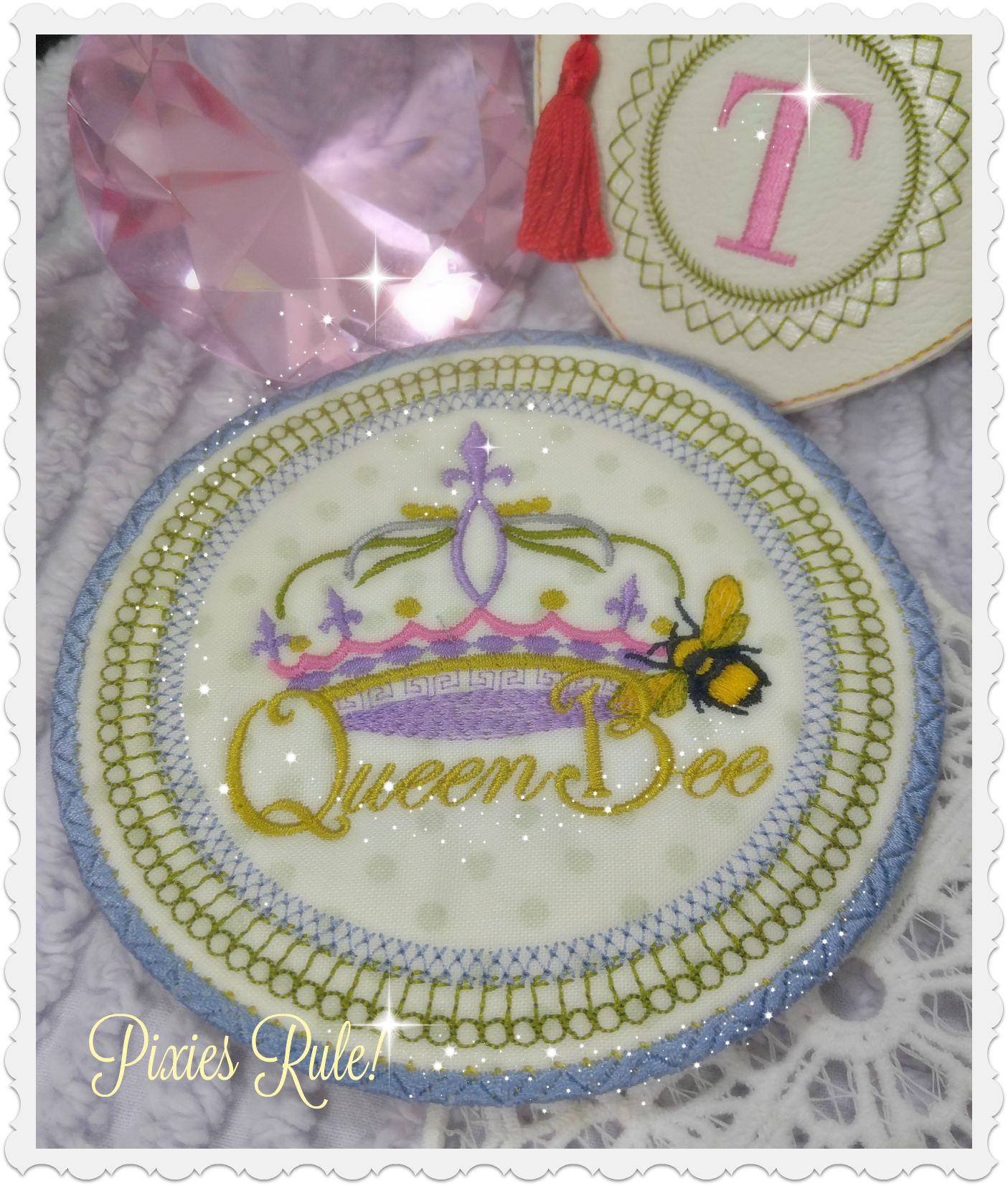 Queen Bee Mug Mat 5x5